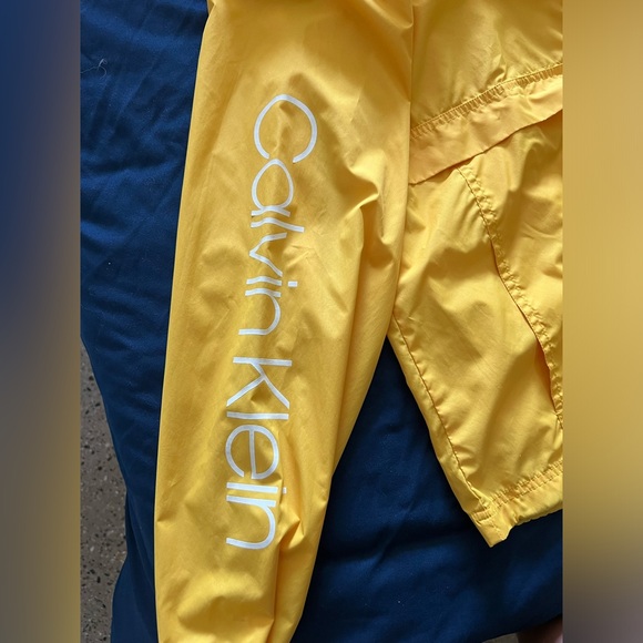 Calvin Klein windbreaker pullover - Picture 4 of 4